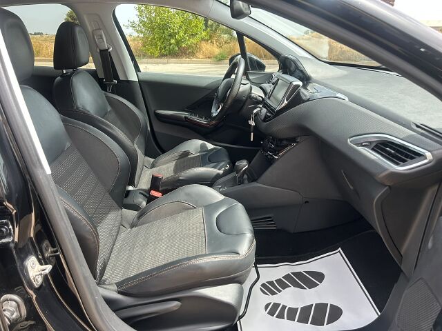 PEUGEOT 208 GT 1.2 E-THP AUTO SPANISH LHD IN SPAIN 58000 MILES SUPERB 2019